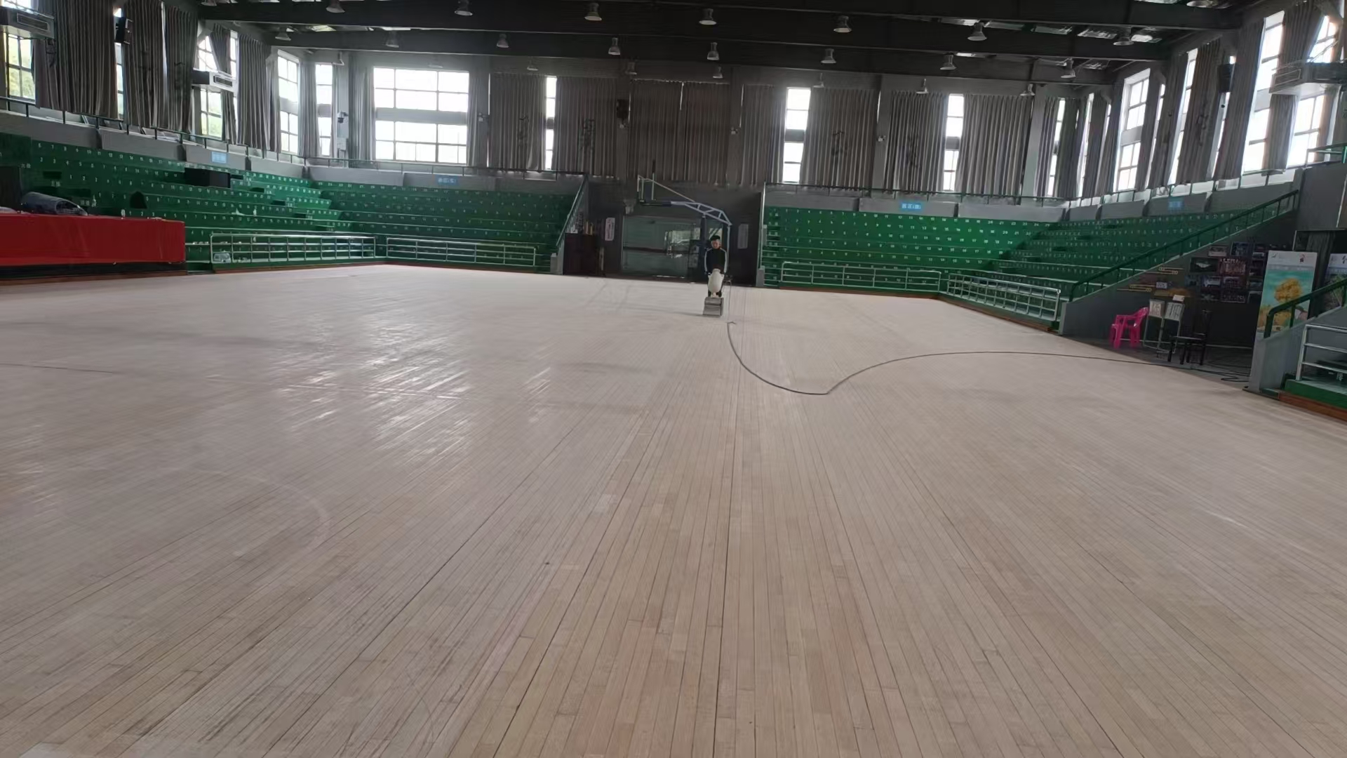 篮球馆运动木地板翻新